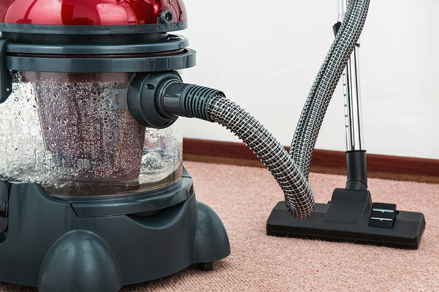 Simply Clean Niederrhein - Professionelle Reinigung - Staubsauger